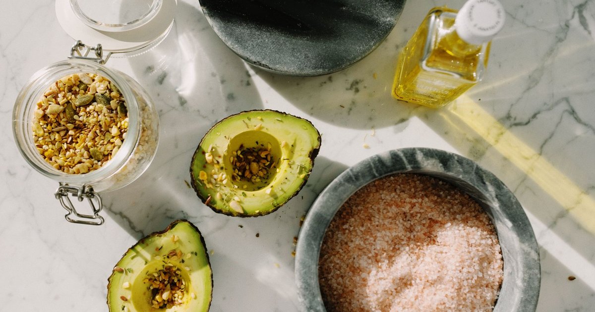 Avocado oil storage guide — how long it lasts