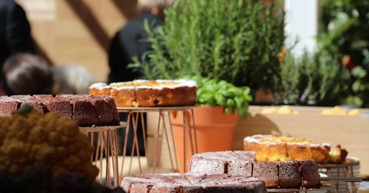 Cake storage guide — how long it lasts