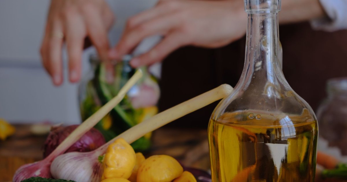 Vegetable oil storage guide — how long it lasts